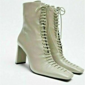 Like New $149 Zara Laced Leather High-Heel Ankle Boots Size 10 Bloggers Fav